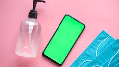 Chi tiene alla salute protegge la famiglia con la pulizia dello smartphone