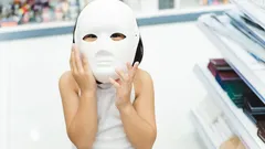 Rimedi naturali che illuminano il viso e schiariscono delicatamente le macchie