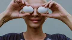 Le uova sono il segreto sorprendente per una pelle giovane e luminosa
